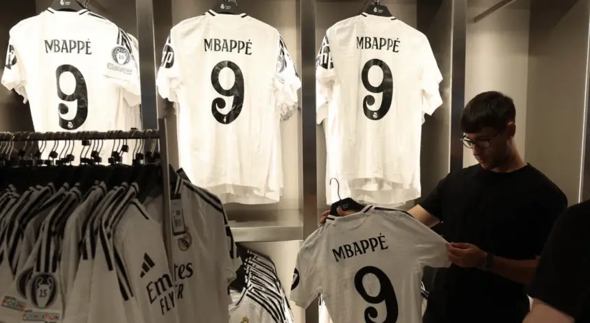 الصين ترفض اعتذار مبابي وريال مدريد وخسائرهما تتخطى 200 مليون يورو