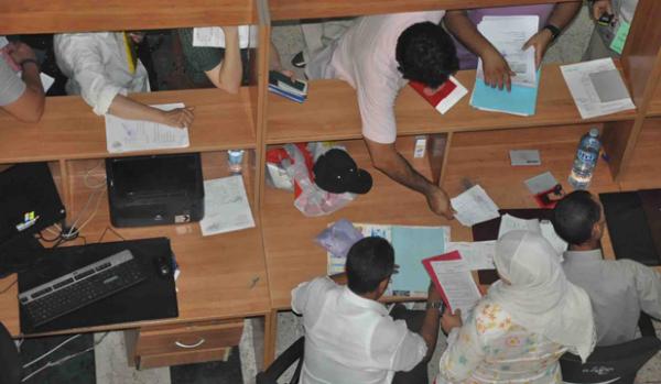 الحكومة تقرر تشديد المراقبة على الموظفين وتخصص موقعا إلكترونيا لتلقي الشكايات