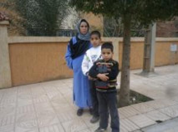 سيدة تسجن ظلما بخنيفرة وتفصل عن أبنائها نتيجة وشاية كاذبة