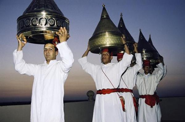 ألمانيا: هدايا عرس مغربي  تزن 5 أطنان