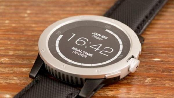 إطلاق ساعة ذكية لا تحتاج للشحن أبدا