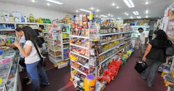 اكتشاف هرمون يحفز المرأة على الشراء بدون مبرر