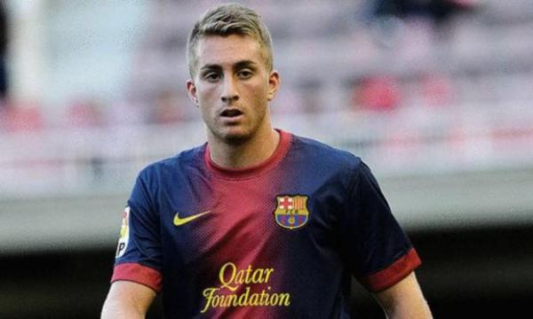 برشلونة يعير جيرار ديولوفو إلى إشبيلية.