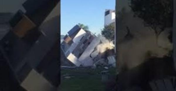 مشهد مروع لانهيار منزل في ثوان (فيديو)