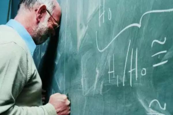 مرة أخرى...تلميذ يعتدي بالضرب على أستاذه بإعدادية بمراكش