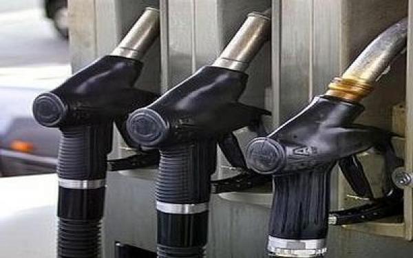 رفع اسعار المحروقات بالمغرب دخل حيز التنفيذ (هذا هو سعر الغازوال  و البنزين بعد الزيادة الجديدة)