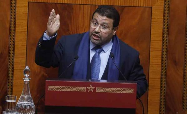 "أبودرار": الحكومة تتلاعب بالأرقام وسنت غطاء سياسيا وتشريعيا لوقف الاستثمارات العمومية