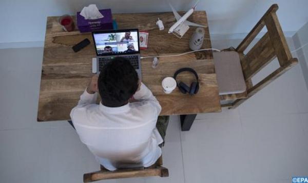 جدل الدخول المدرسي: خبيران يسلطان الضوء على قرار اعتماد صيغتين