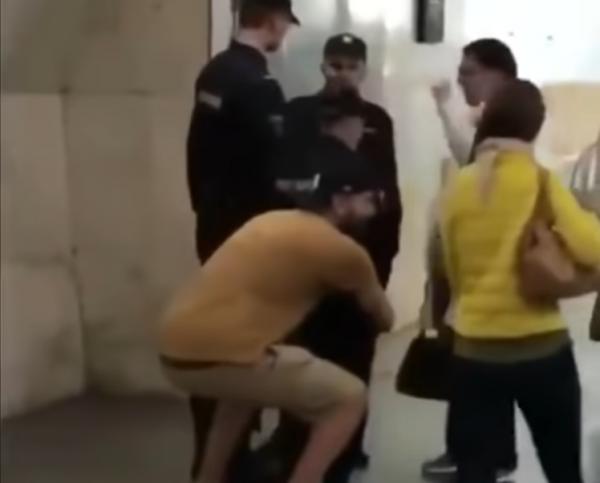 فيديو طريف ... القوة الزائدة تغني صاحبها عن عقله!