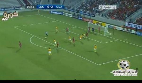 فيديو..كرة عجيبة تُعاند فريقاً قطرياً .. وترفض دخول المرمى