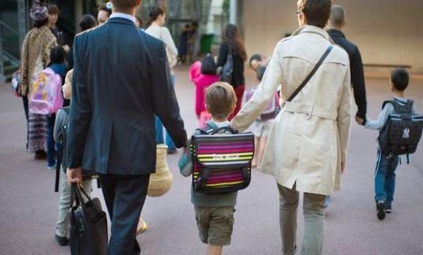 أباء وأولياء التلاميذ وأساتذة يَشْكون أعطاب "مسار" لوزير التعليم بنموسى