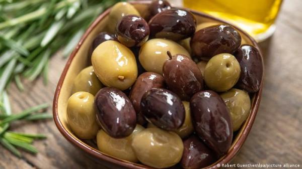 الزيتون صحي.. لكن خبراء التغذية يحذرون من خطورة هذا النوع منه!