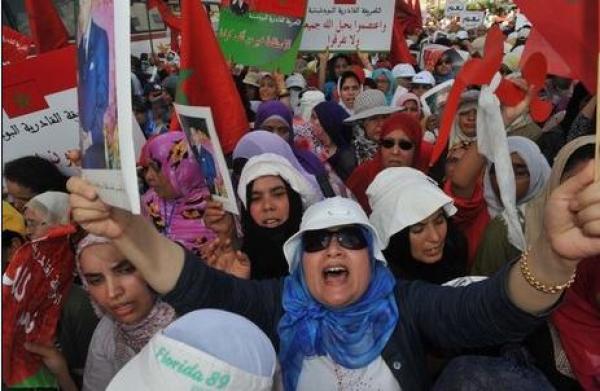 13 مليون مغربي مدعوون للتصويت على الدستور وحقوقيون يشتكون من تغييب اصحاب \'لا\' في وسائل الاعلام