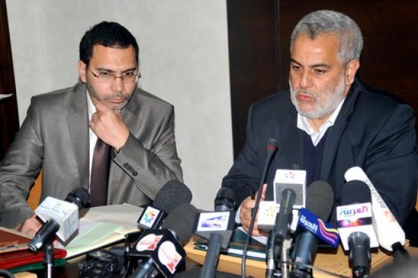 تداعيات الجدل حول دفاتر التحملات: الملك محمد السادس يحث رئيس الحكومة على احترام الدستور 