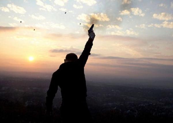 رجل يطلق النار في مدرسة بالولايات المتحدة