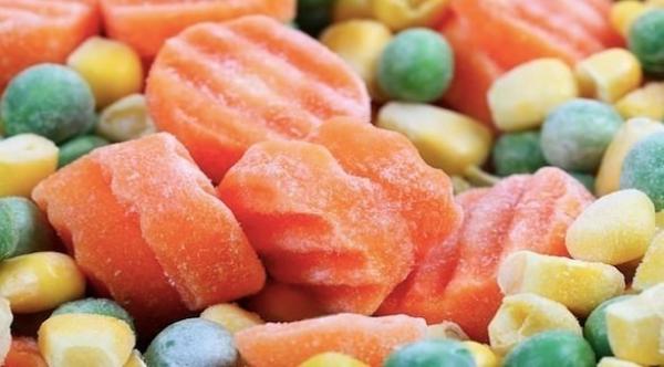 أطعمة يفضّل شراؤها وهي مجمدة