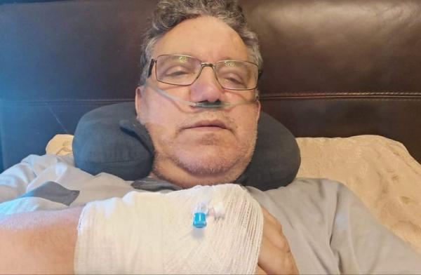 نقل "الحاج يونس" على وجه السرعة إلى المستشفى بعد تدهور حالته الصحية إثر إصابته بفيروس "كورونا"