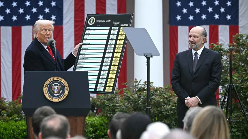 ترامب يشعل الحرب التجارية من جديد.. رسوم بـ125% على الصين وهدنة مؤقتة مع عشرات الدول