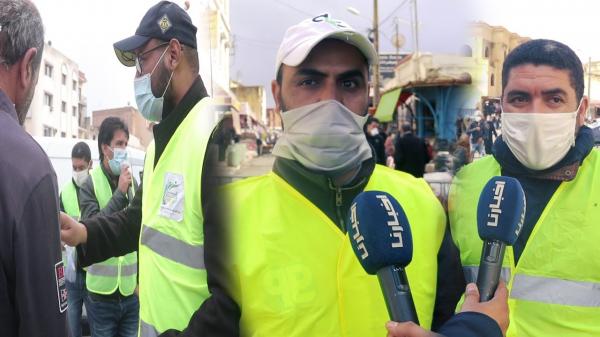 حملات تحسيسية للمجتمع المدني بخطورة تفشي كوفيد19 .. توزيع الكمامات وتعقيم المقبلين على الأسواق