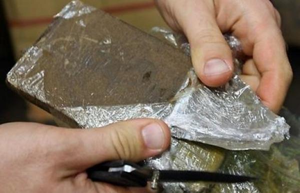 ضبط وحجز كمية من مخدر الشيرا بمعبر باب سبتة