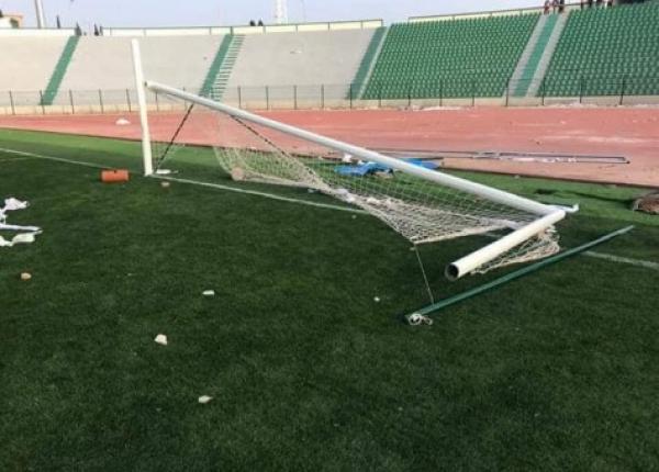 اعتقال 42 مشجعا عقب أحداث شغب ديربي الشرق