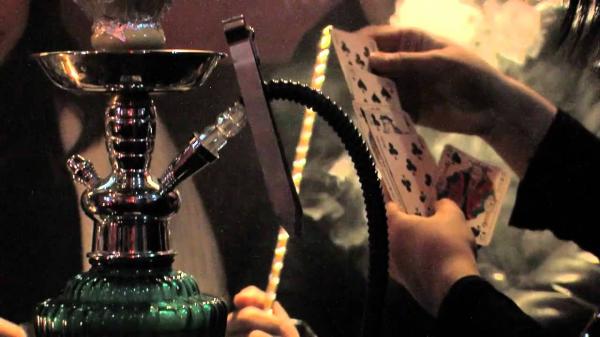 هدي جديدة : سدو ليهم مقاهي بسبب " المخدرات " .. شوفو آش دارو ؟؟