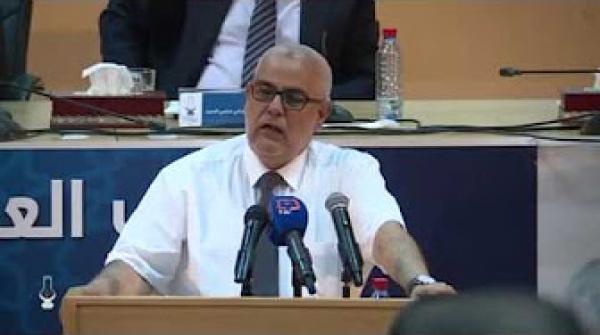 بنكيران : واش شيخة تفهم أكثر منا !!!