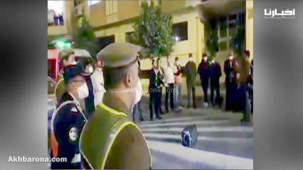 دعاء مؤثر بحضور رجال الأمن الوطني والقوات المساعدة والمواطنين يرددون "أمين"