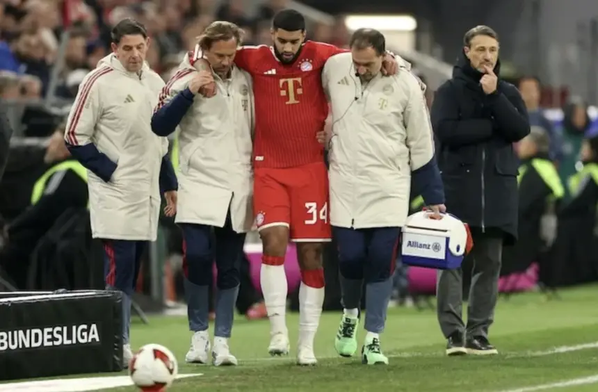 الصيباري يغادر قمة بايرن ميونخ ودورتموند مصاباً ويقلق الجماهير المغربية