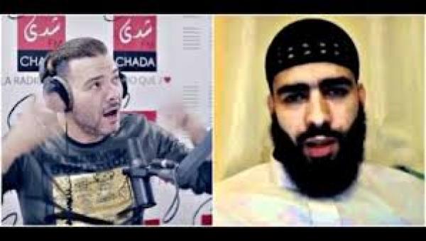 شاهد عادل الميلودي يهاجم الشاب رزقي " عتازل الغناء حتى تسلو ليه "