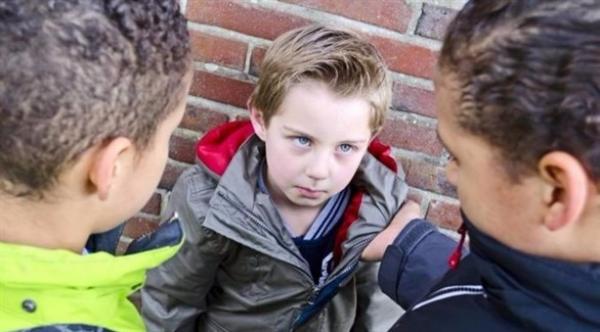 دراسة: العنف ينتشر كالعدوى بين الأصدقاء