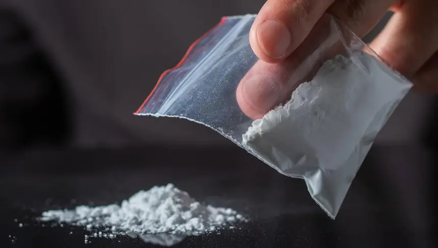 في عملية نوعية، الدرك يحجز كيلوغرامين من الكوكايين بضواحي قلعة السراغنة