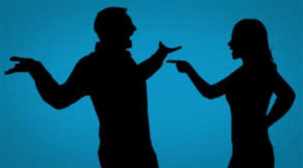 رجل يدخل المستشفى بعد تعرضه للضرب المبرح من زوجته