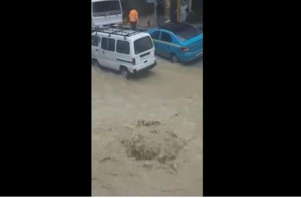 الأمطار تفضح غش البنيات التحتية بطنجة