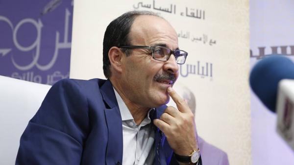 بالصور : موسوعة "ويكيبديا" تنعت الياس العماري بتاجر مخدرات سابق .. !!