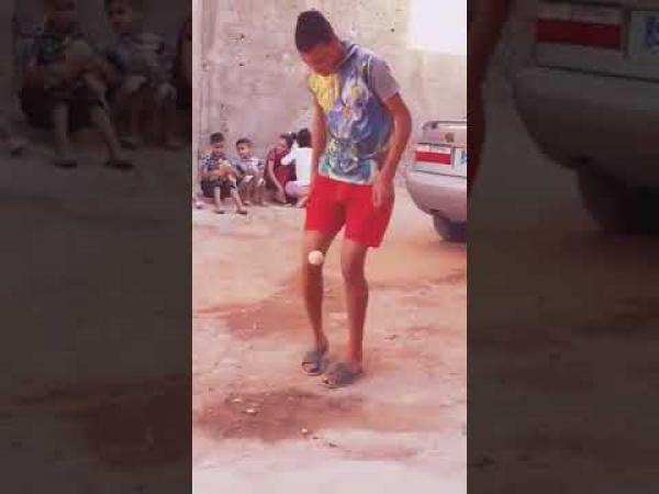 والله باباه ميسي إلا دارها.. موهبة مغربية تستحق التشجيع