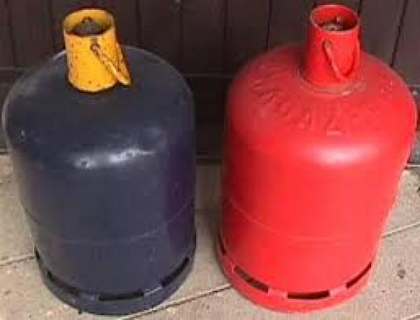 الأزمة الاقتصادية تدفع سكان سبتة المحتلة إلى تهريب قنينات الغاز المغربية وصندوق المقاصة الخاسر الأكبر