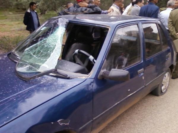 صورة من الأرشيف: لسيارة أستاذ تم الاعتداء عليه في الشهر السابق