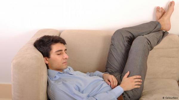 ما هو الوقت المثالي للقيلولة؟ دراسة تكشف الفترة المناسبة