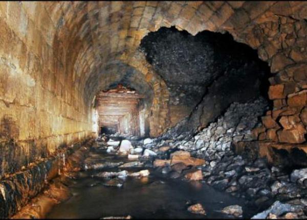 الرواية الرسمية لسلطات جرادة حول إصابة شخص داخل منجم لاستخراج الفحم