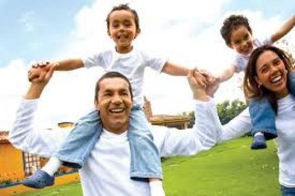 دراسة: ديون الآباء تؤثر على سلوك الأبناء سلبا أو إيجابا