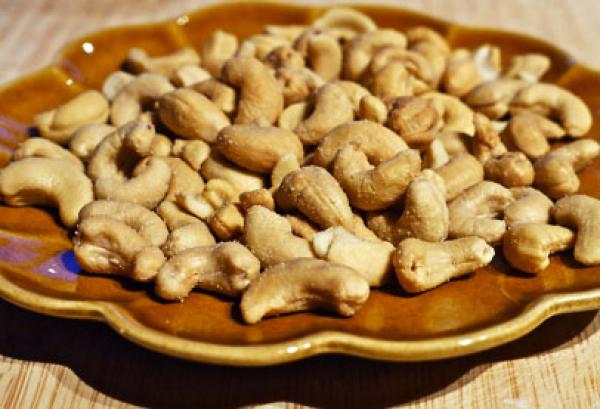 المكسرات.. السد المنيع أمام أمراض القلب