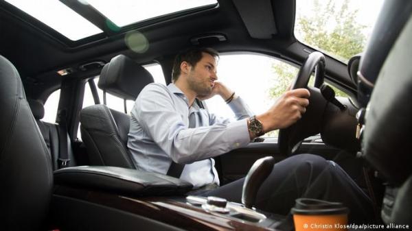 باحثون : الأعمال الفنية على جوانب الطرق تغير سلوك السائقين