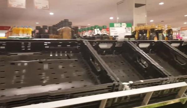 برلين ..محلات تجارية خالية من المواد الغذائية وسط انتشار الذعر من "كورونا"