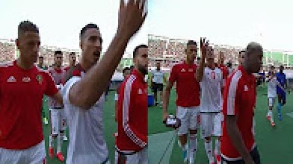 لقطة اليوم : نبيل درار ينفجر على بعض الجماهير التي تنادي بزياش "مبغاااش يجي و سيرو .."