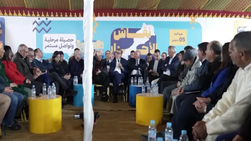 أخنوش من نقاش الأحرار بميدلت: جينا للإنصات وبلادنا تجاوزت عدة صعوبات ومازلنا معبئين للعمل