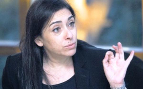 الفاسي الفهري و زوجته ياسمينة بادو يقتنون عقارات بفرنسا بمليار و الجميع يلتزم الصمت