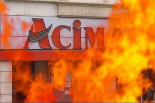 بالفيديو: حريق مهول يلتهم سوق ممتاز بالبيضاء