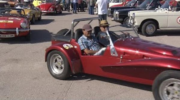 السيارات العتيقة تجدد لقاءها بالرباط