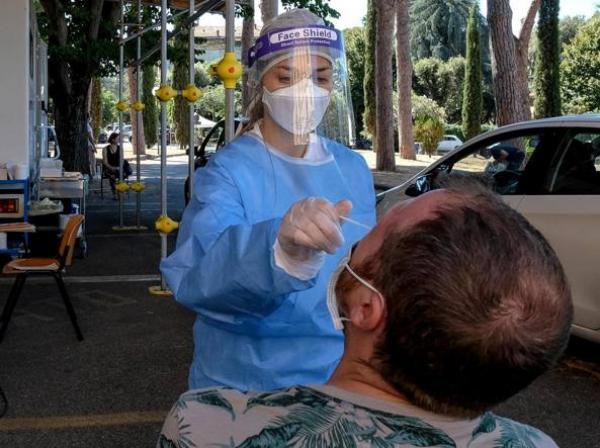 خطير: مهاجر مغربي مصاب بـ"كورونا" يفر من إيطاليا إلى المغرب وسط مطالب بايقافه قبل حدوث الكارثة